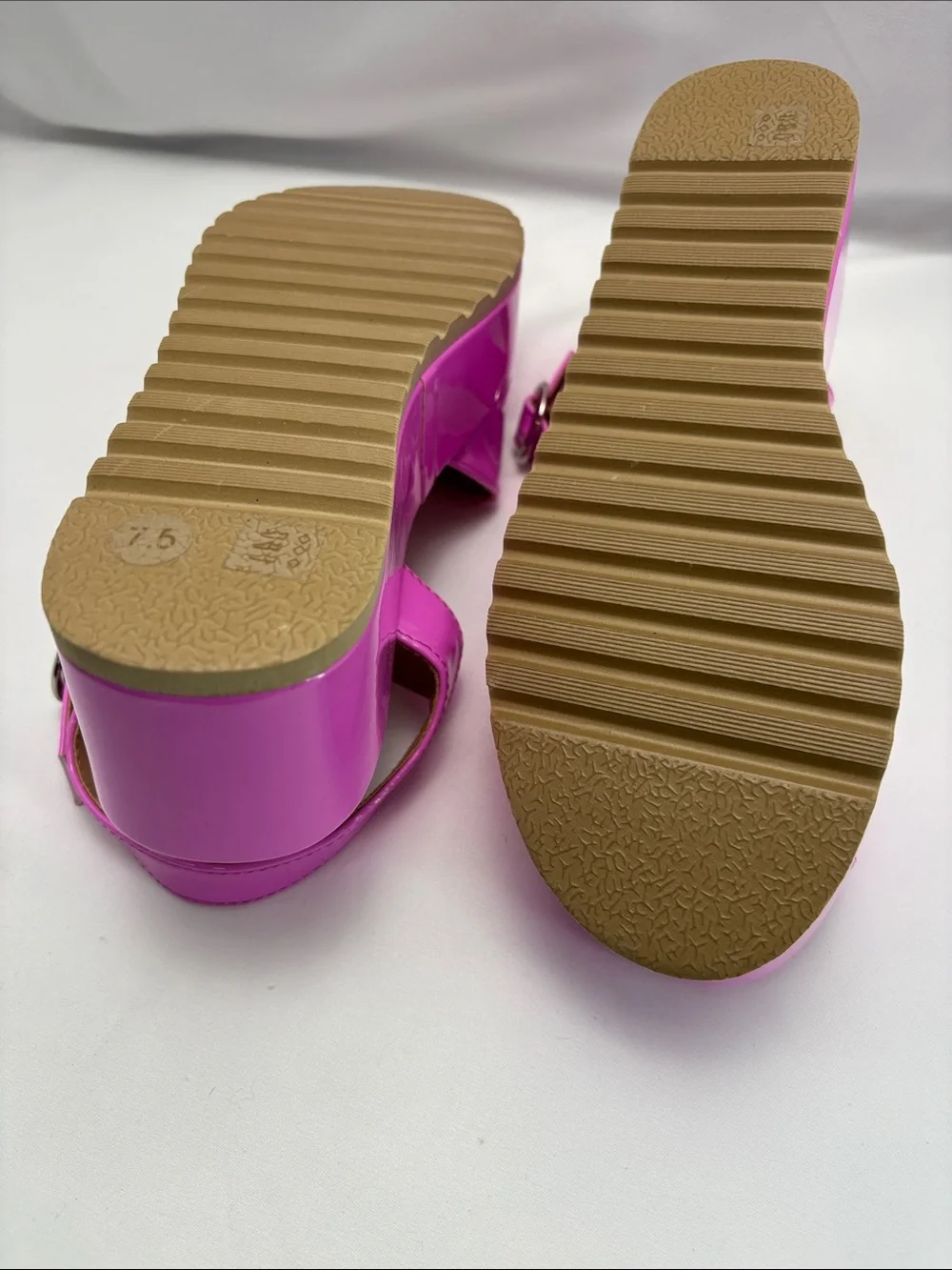 Dirty Laundry Women’s 7.5 Pink Patent Platform Sandals